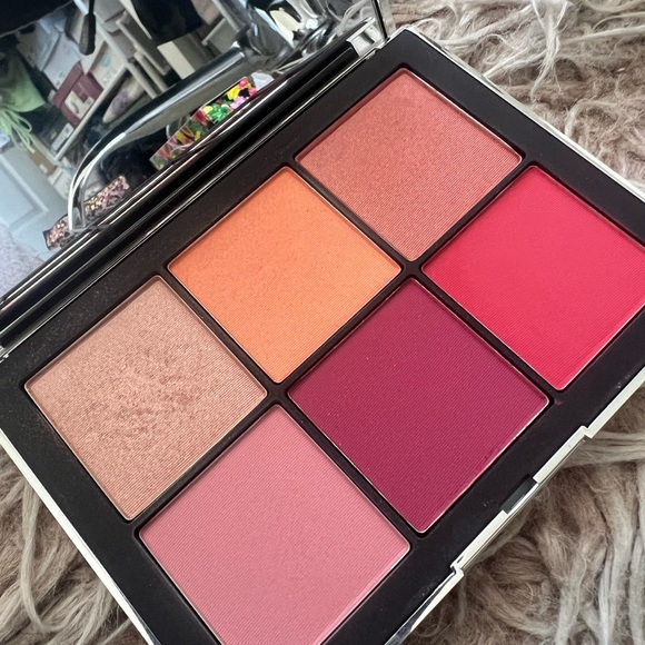 NARS Limited Edition Wanted 2 Cheek Palette❤️🧡✨ - Picture 11 of 15